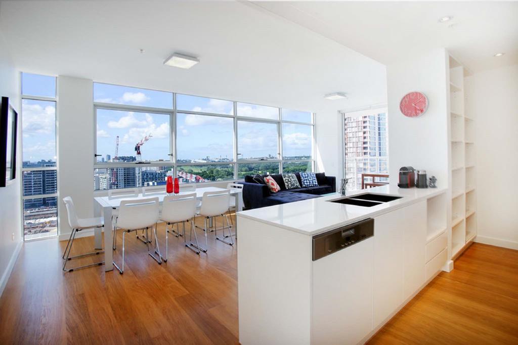 Moore To See - Modern And Spacious 3Br Zetland Apartment With Views Over Moore Park سيدني المظهر الخارجي الصورة