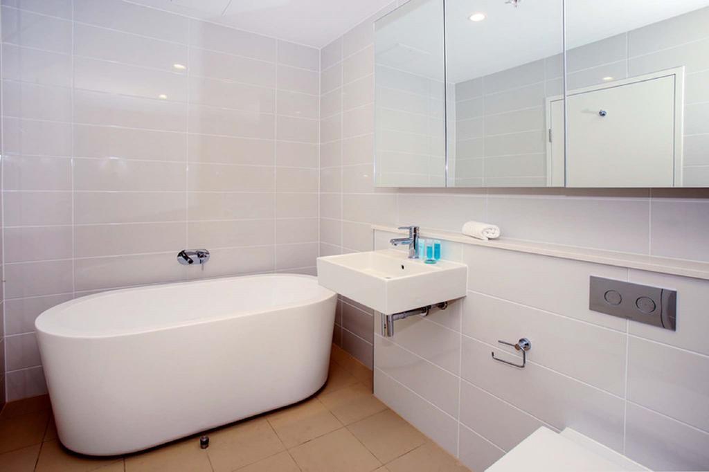 Moore To See - Modern And Spacious 3Br Zetland Apartment With Views Over Moore Park سيدني المظهر الخارجي الصورة